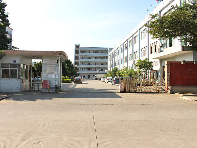 厂房大门